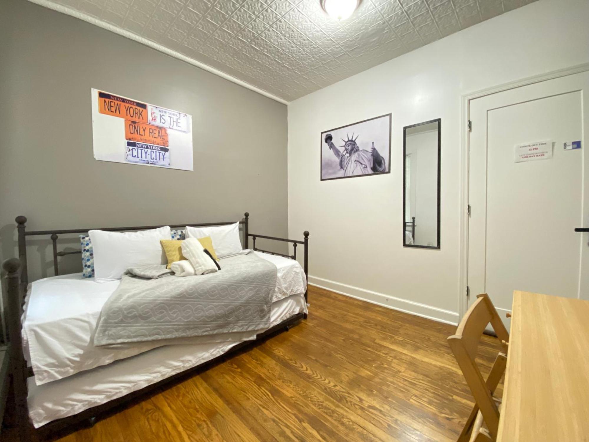 Best Room To Visit Nyc-Subway Access Newark Exteriör bild